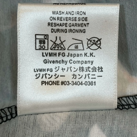 Givenchy Mens TShirt XL Tee Flowers W/ Butterflies - Picture 4 of 7